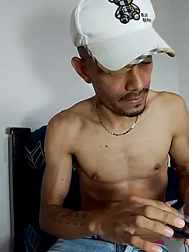 LATINO27CM online show from 4, 10, 2025