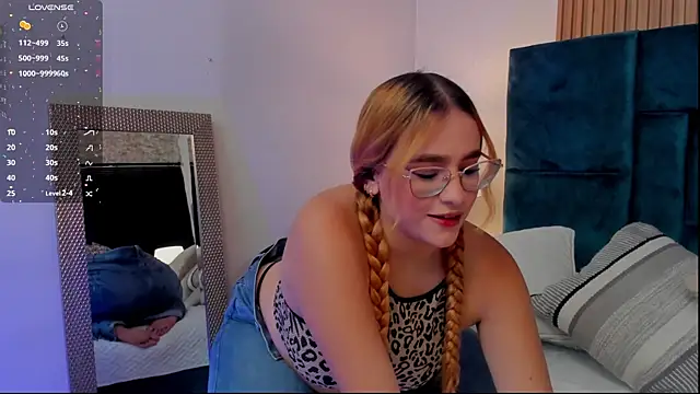 Amber kiss  online show from 15, 5, 2026