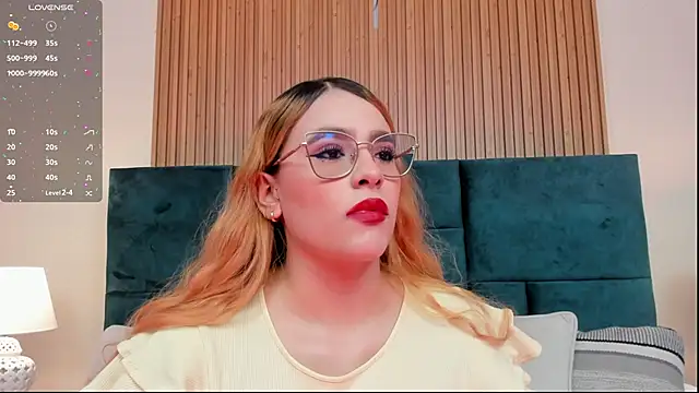 Amber kiss  online show from 18, 5, 2026