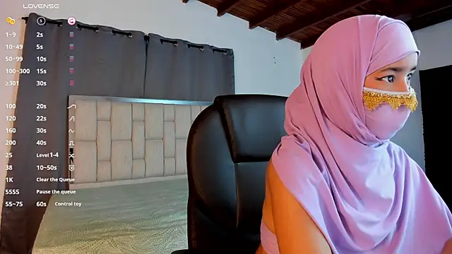 kalila latif online show from 4, 10, 2025