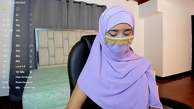 kalila latif online show from 3, 10, 2025