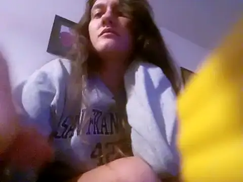 nutmegan online show from 22, 9, 2025