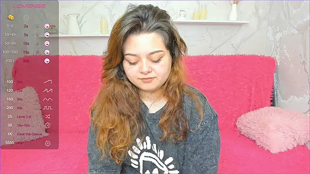 Snapshot of NinelCroft chatting on 5, 10, 2025 NinelCroft online show from 5, 10, 2025