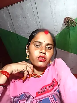 Snapshot of Cuty_sunena chatting on 12, 10, 2025 Cuty sunena online show from 12, 10, 2025