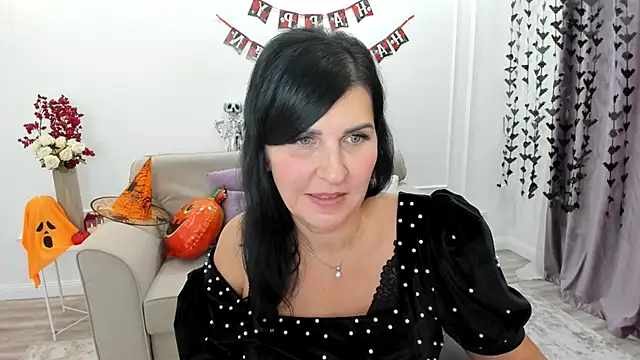 Moon Veloure1 online show from 29, 10, 2025