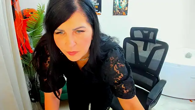 Moon Veloure1 online show from 21, 10, 2025