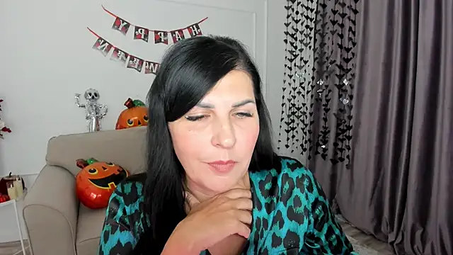 Moon Veloure1 online show from 19, 10, 2025