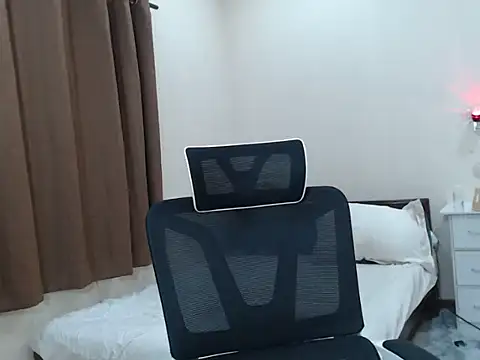 niel cumshow online show from 2, 11, 2025