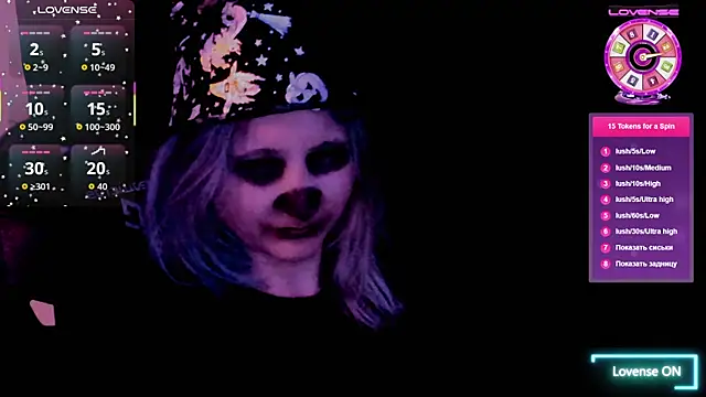 Snapshot of ChristinaFivePlus chatting on 12, 11, 2025 ChristinaFivePlus online show from 12, 11, 2025