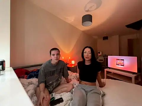 Snapshot of Lucy-XXX- chatting on 10, 10, 2025 Lucy-XXX- online show from 10, 10, 2025