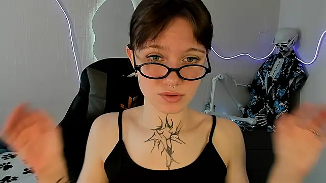 Elastikisss online show from 2, 4, 2026