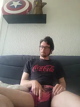 nymphomaniecouple online show from 10, 5, 2026