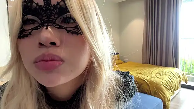 Kim Ryu online show from 16, 10, 2025