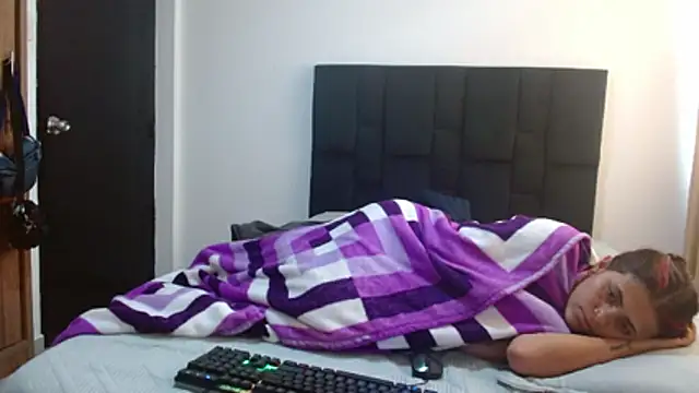 Carlandelli1 online show from 12, 11, 2025