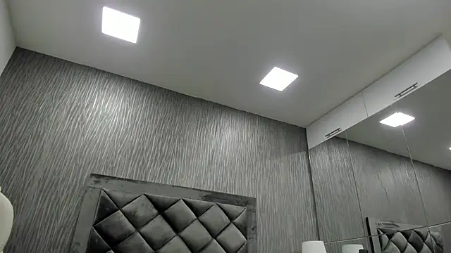 dylan cross  online show from 12, 10, 2025