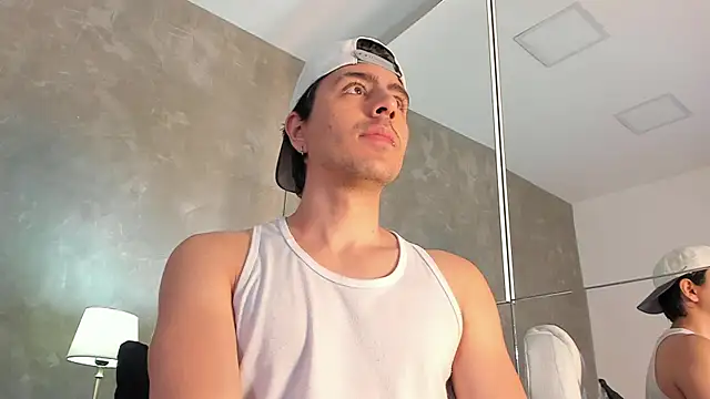 dylan cross  online show from 25, 11, 2025