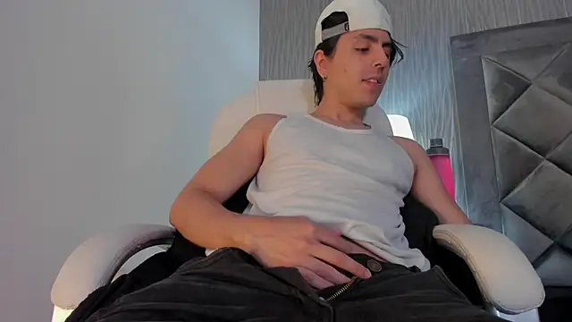 dylan cross  online show from 12, 11, 2025