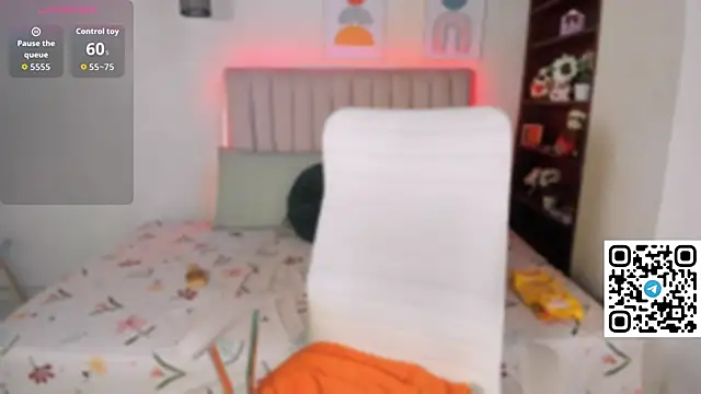 Snapshot of danika_moriii chatting on 8, 10, 2025 danika moriii online show from 8, 10, 2025