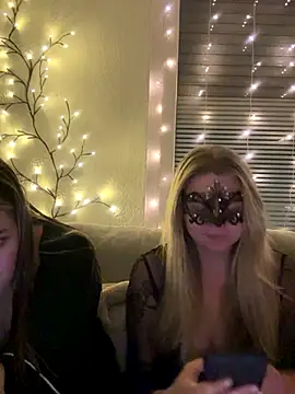 Snapshot of Cherrycolada chatting on 26, 10, 2025 Cherrycolada online show from 26, 10, 2025