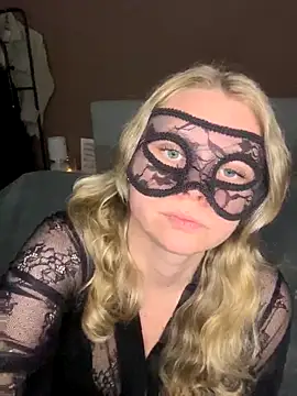 Snapshot of Cherrycolada chatting on 2, 10, 2025 Cherrycolada online show from 2, 10, 2025