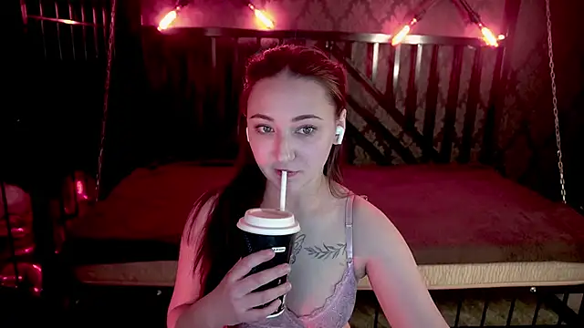 SashaDuvalle online show from 6, 3, 2026