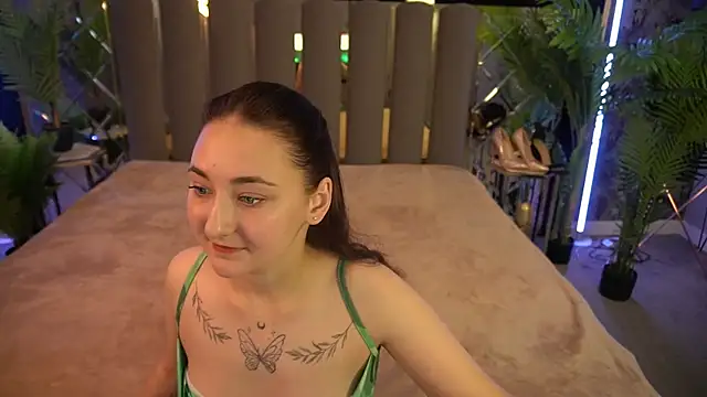 SashaDuvalle online show from 4, 10, 2025