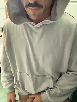 Snapshot of giovan2020 chatting on 30, 10, 2025 giovan2020 online show from 30, 10, 2025