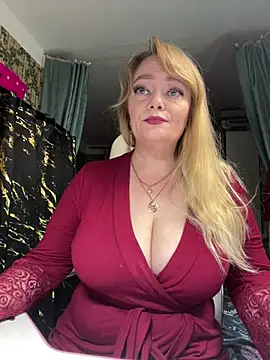 Snapshot of Sweet-blonde chatting on 10, 6, 2026 Sweet-blonde online show from 10, 6, 2026