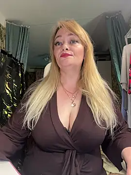 Snapshot of Sweet-blonde chatting on 14, 7, 2026 Sweet-blonde online show from 14, 7, 2026