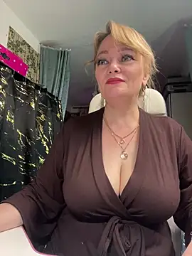 Snapshot of Sweet-blonde chatting on 21, 6, 2026 Sweet-blonde online show from 21, 6, 2026