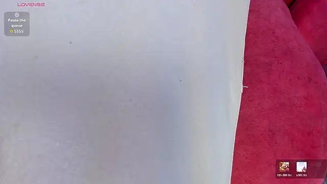 Lauren smiles online show from 23, 3, 2026