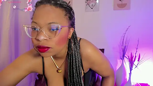 Lauraricci   online show from 28, 9, 2025