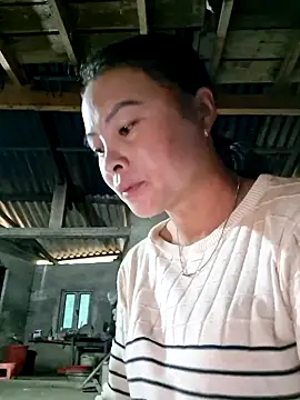 xuxulovezz online show from 3, 12, 2025