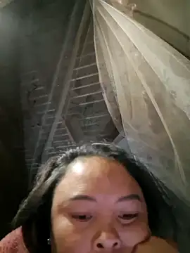 xuxulovezz online show from 22, 10, 2025