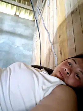 xuxulovezz online show from 5, 4, 2026