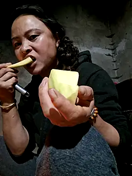 xuxulovezz online show from 7, 3, 2026