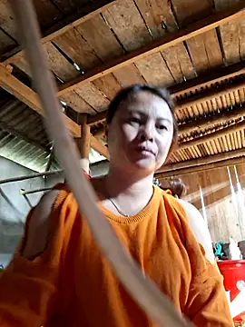 xuxulovezz online show from 7, 4, 2026