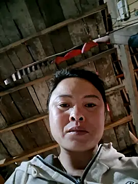 xuxulovezz online show from 2, 3, 2026