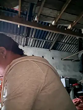 xuxulovezz online show from 17, 4, 2026