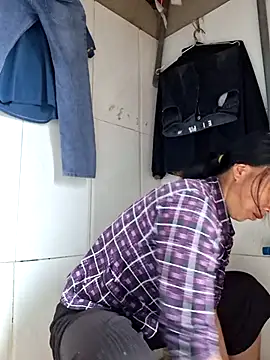 helenzz online show from 4, 11, 2025