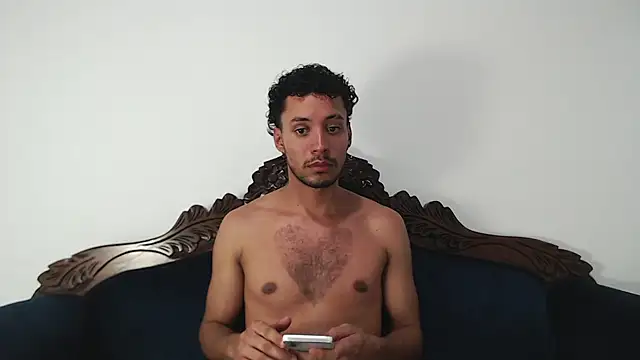 Snapshot of aroncooper1 chatting on 11, 10, 2025 aroncooper1 online show from 11, 10, 2025