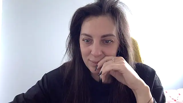 Snapshot of Myronell chatting on 18, 10, 2025 Myronell online show from 18, 10, 2025