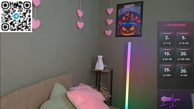 Selena Lune online show from 6, 11, 2025