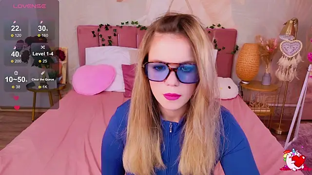 KellyHayden online show from 28, 9, 2025