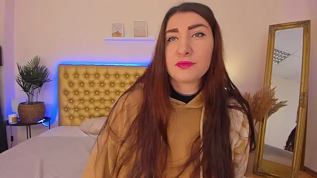 TrishaDarks online show from 5, 2, 2026