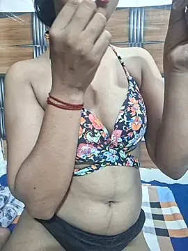 Snapshot of Soni_cute86526 chatting on 5, 7, 2026 Soni cute86526 online show from 5, 7, 2026