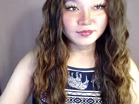 Eyes-on-me online show from 5, 11, 2025