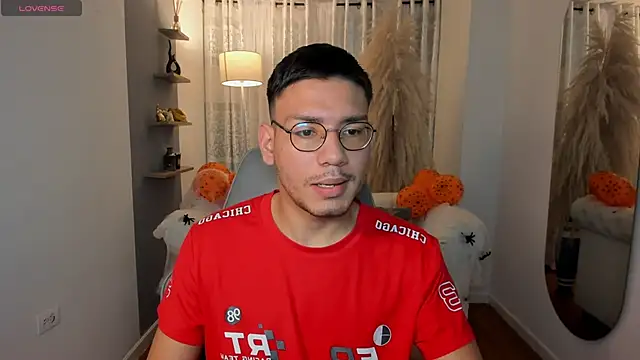 marcuswildx online show from 7, 10, 2025