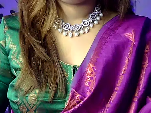 Aaliya02 online show from 9, 2, 2026