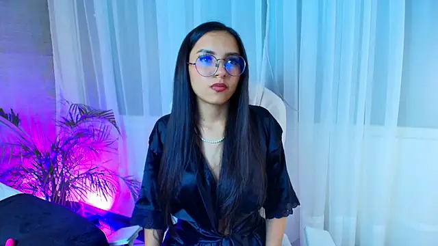 Snapshot of eimi_rosse18 chatting on 22, 10, 2025 eimi rosse18 online show from 22, 10, 2025